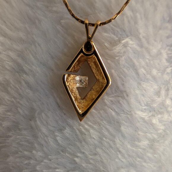 Authentic Givenchy "G" Pendant Gold Necklace with Certificate of Authenticity - Picture 3 of 7